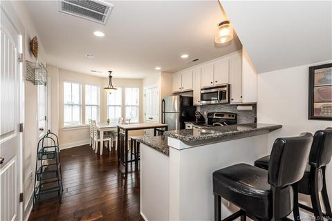 303 Davidson Gateway Dr, Davidson, NC 28036 photo 4