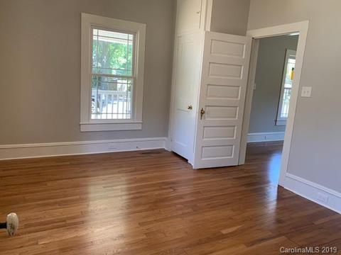 404 E 11th St, Kannapolis, NC 28083 photo 4