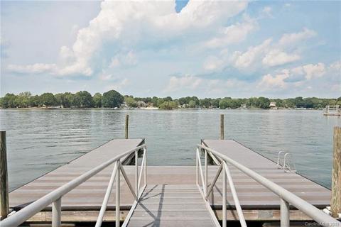 19529 Weavers Cir, Cornelius, NC 28031 photo 12