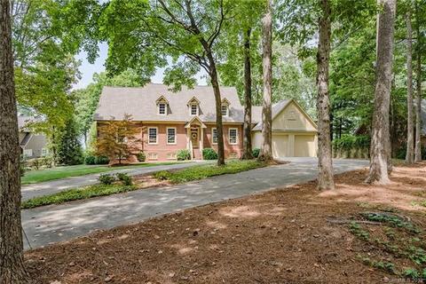 19529 Weavers Cir, Cornelius, NC 28031 photo 1