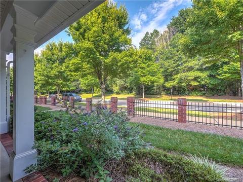 9552 Cadman Ct, Cornelius, NC 28031 photo 4