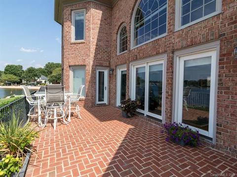 7107 Windaliere Dr, Cornelius, NC 28031 photo 4