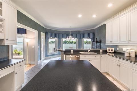 7107 Windaliere Dr, Cornelius, NC 28031 photo 11