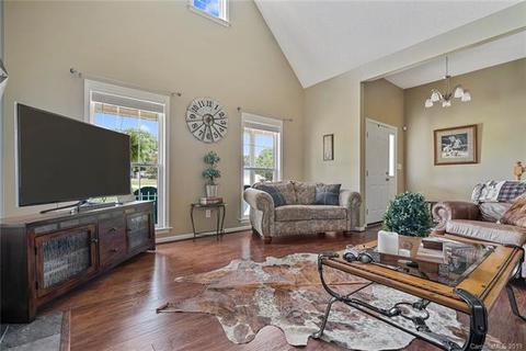 106 Lynnette Dr, Mount Ulla, NC 28125 photo 5