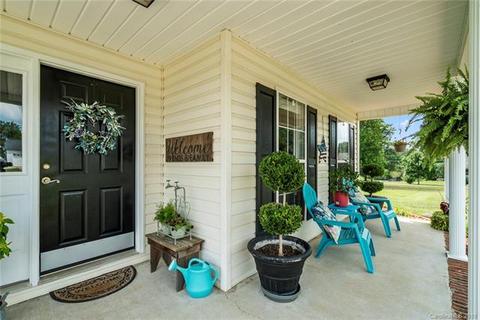 106 Lynnette Dr, Mount Ulla, NC 28125 photo 2