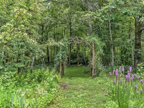 586 Firetower Rd, Spruce Pine, NC 28777 photo 8
