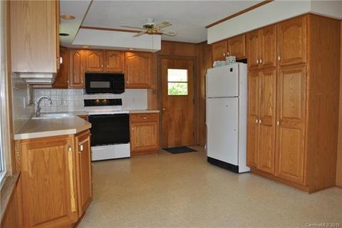 3157 10th Ave, Conover, NC 28613 photo 5