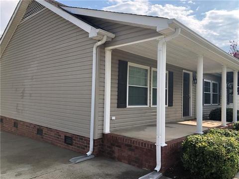 2106 Kyle Ct, Conover, NC 28613 photo 4
