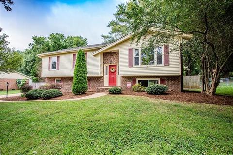 1197 Zion Church Rd Hickory Nc 28602 Mls 3542642 Movoto Com