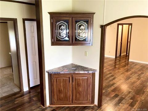1699 E Amy Dr E, Conover, NC 28613 photo 2