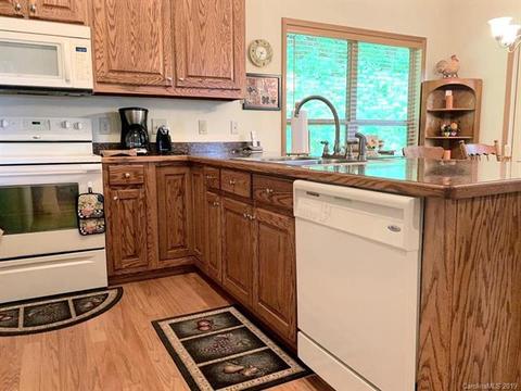 138 E Wabash Dr, Sylva, NC 28779 photo 8