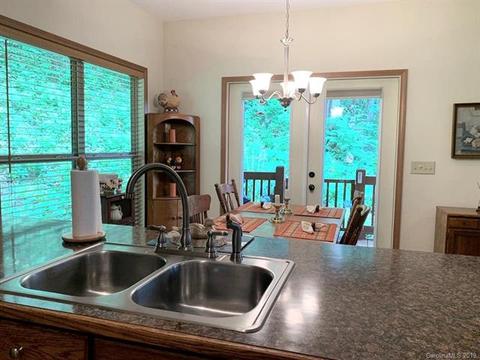138 E Wabash Dr, Sylva, NC 28779 photo 10