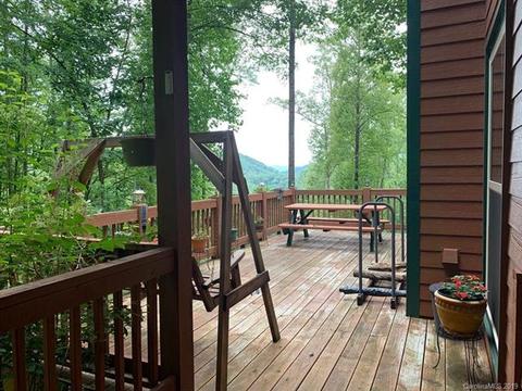 138 E Wabash Dr, Sylva, NC 28779 photo 3