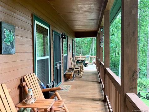 138 E Wabash Dr, Sylva, NC 28779 photo 2