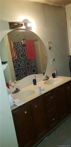 215 W Phifer St, Monroe, NC 28110 photo 4