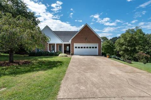 4395 Fox Trl, Hickory, NC 28601 photo 3