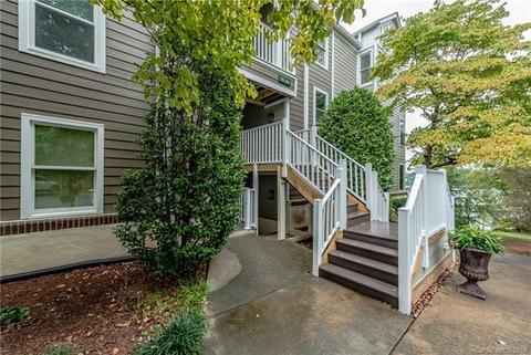 20437 Harborgate Ct #703, Cornelius, NC 28031 photo 3