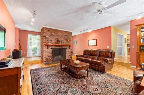 41 Devonshire Dr, Candler, NC 28715 photo 6