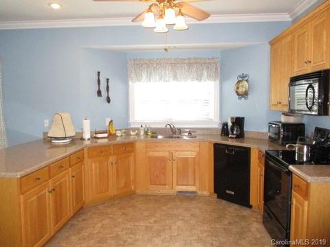 2345 Ellison Cir, Lancaster, SC 29720 photo 5