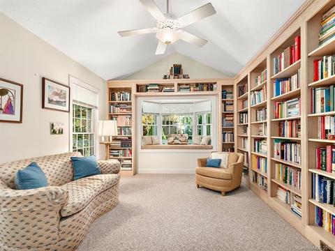 426 Summerset Dr, Clyde, NC 28721 photo 14