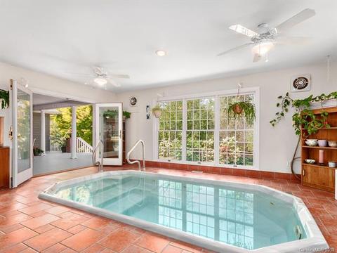 426 Summerset Dr, Clyde, NC 28721 photo 19