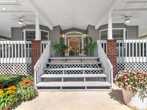 426 Summerset Dr, Clyde, NC 28721 photo 3