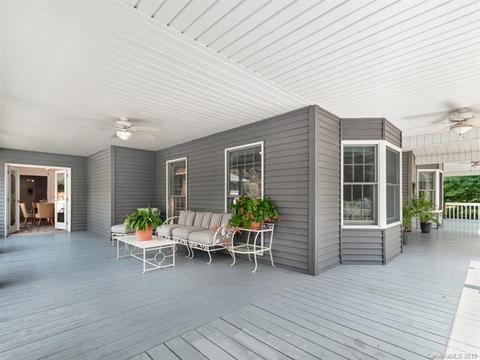 426 Summerset Dr, Clyde, NC 28721 photo 4