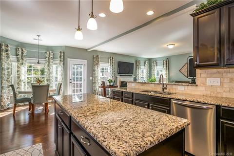 2084 Topaz Plz, Davidson, NC 28036 photo 6