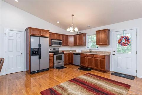 316 Maple Leaf Ln, Clyde, NC 28721 photo 7