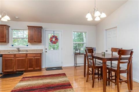 316 Maple Leaf Ln, Clyde, NC 28721 photo 9