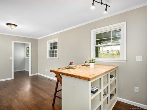 29 Chantilly Ct, Clyde, NC 28721 photo 8