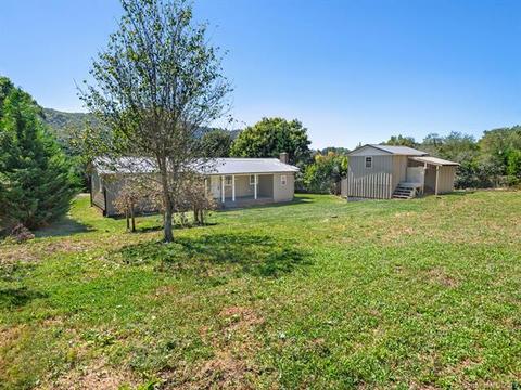 29 Chantilly Ct, Clyde, NC 28721 photo 22