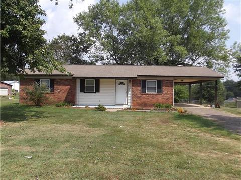 207 Springhill Ln, Maiden, NC 28650 photo 2