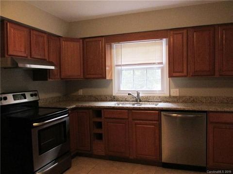 115 Smith St, Wingate, NC 28174 photo 3