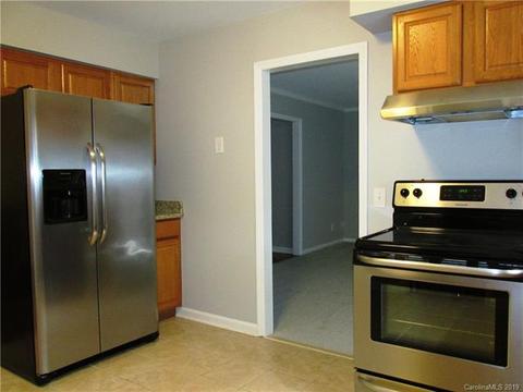 115 Smith St, Wingate, NC 28174 photo 2