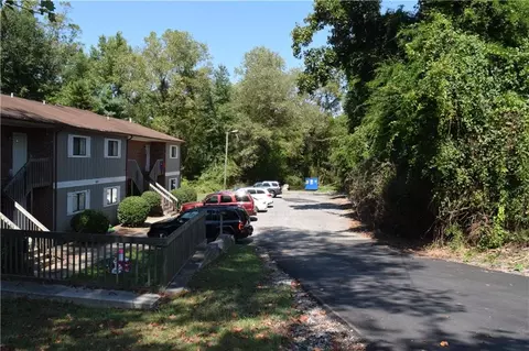 1810 2nd Nw Ave NW, Hickory, NC 28601 photo 3