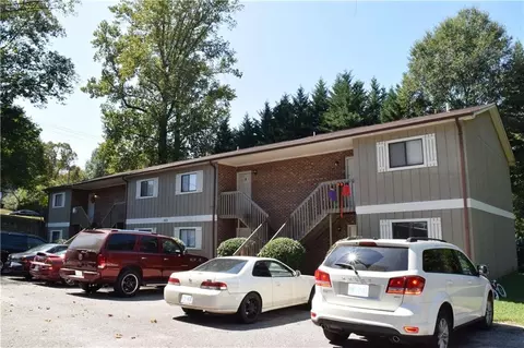 1810 2nd Nw Ave NW, Hickory, NC 28601 photo 1