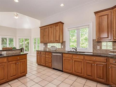 18951 Peninsula Point Dr, Cornelius, NC 28031 photo 8