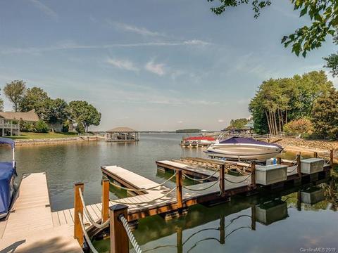 18951 Peninsula Point Dr, Cornelius, NC 28031 photo 3