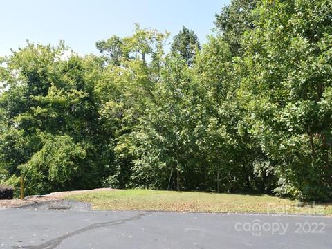 324 Mountain Crest 38 Dr #38, Hendersonville, NC 28739