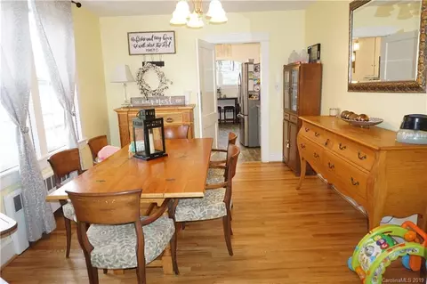 571 Summit Ave, Spruce Pine, NC 28777 photo 3