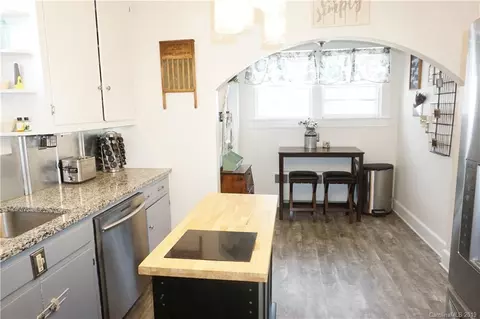 571 Summit Ave, Spruce Pine, NC 28777 photo 5