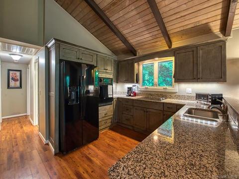 276 Hideaway Creek Rd, Clyde, NC 28721 photo 17