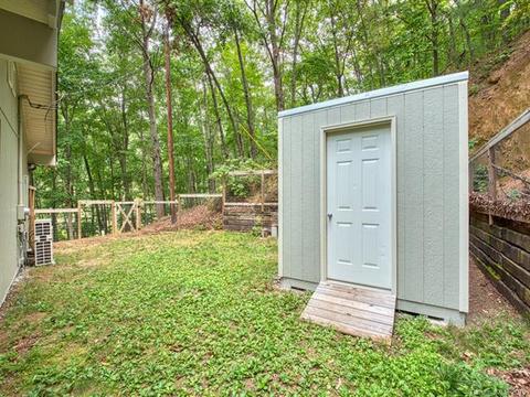 276 Hideaway Creek Rd, Clyde, NC 28721 photo 8