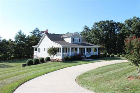 2494 Genes Loop, Morganton, NC 28655 photo 4
