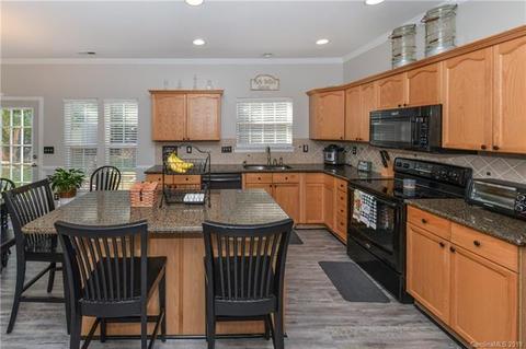 250 Hyde Park, Fort Mill, SC 29708 photo 4