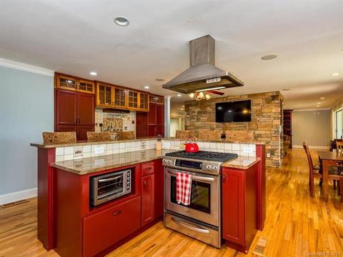 601 Green Hills Rd, Mill Spring, NC 28756 photo 5