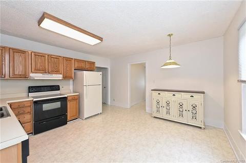 1402 Central Dr, Kannapolis, NC 28083 photo 9