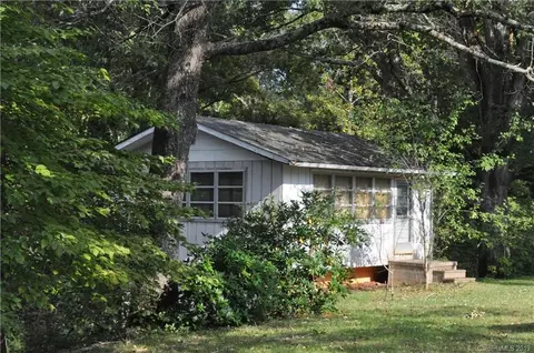 1246 Coxe Rd, Tryon, NC 28782 photo 9