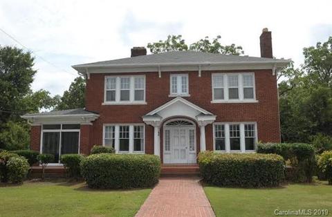 146 Circle Dr, Salisbury, NC 28144 photo 1